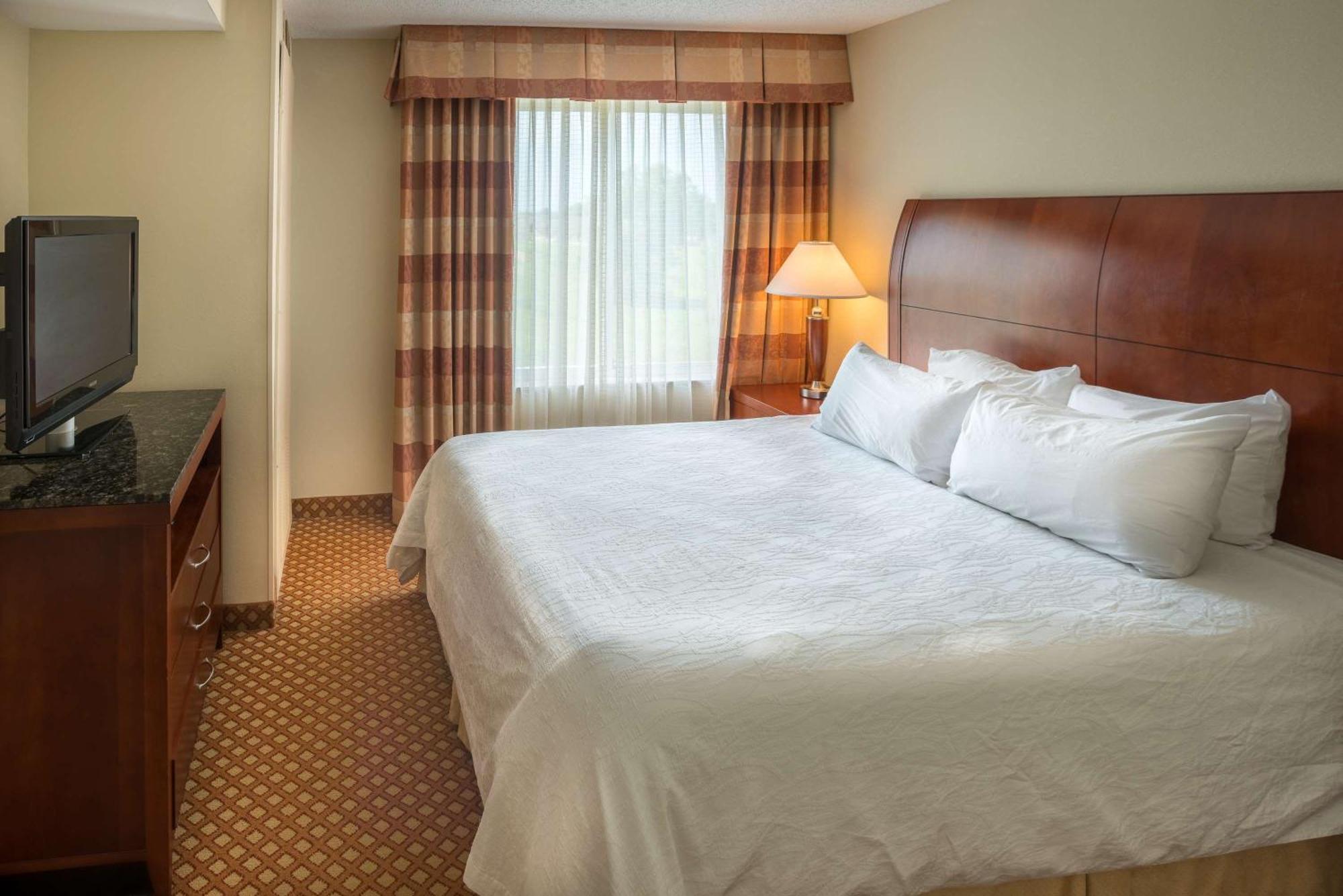 Hilton Garden Inn Joplin Bagian luar foto