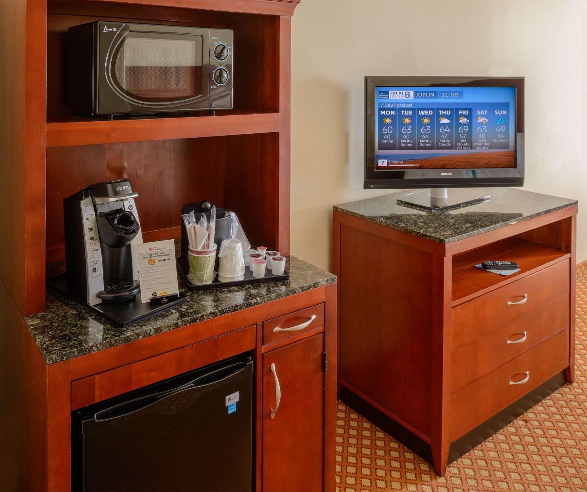 Hilton Garden Inn Joplin Bagian luar foto