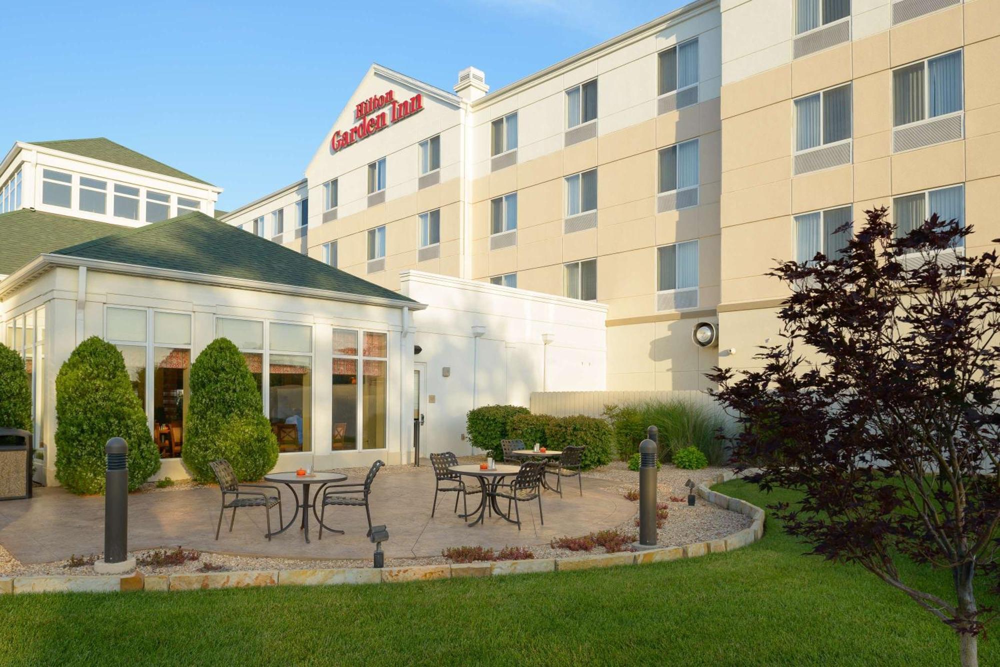 Hilton Garden Inn Joplin Bagian luar foto